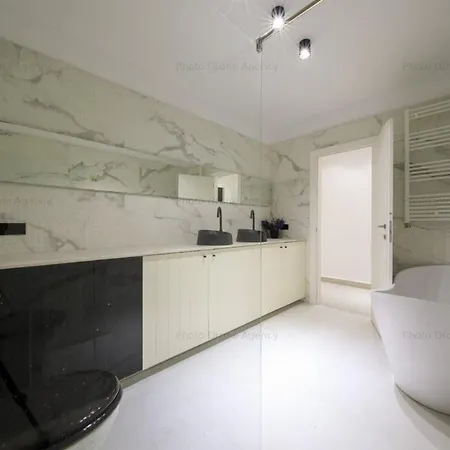 David Apartment *